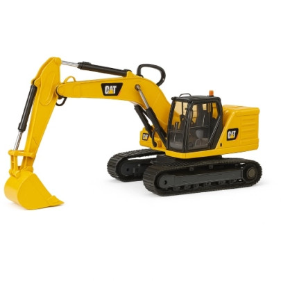 Bruder 02483 Koparka CAT 1:16 – model z ruchomym ramieniem, zdejmowaną łyżką i otwieraną maską, widok z boku